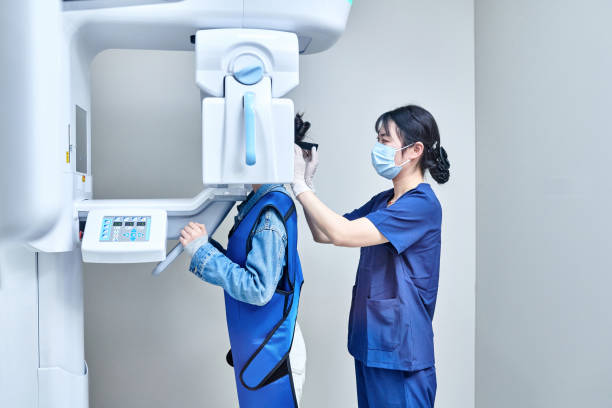 Best Emergency Gum Treatment in Sa Conejo, CA